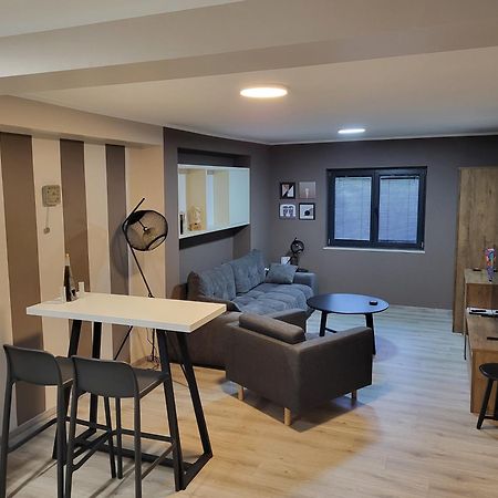 Guest House Tika Медулин Екстериор снимка