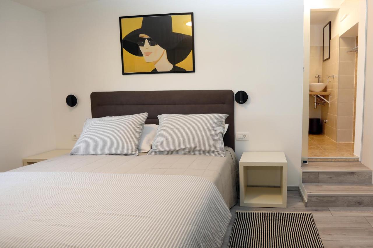 Guest House Tika Медулин Екстериор снимка